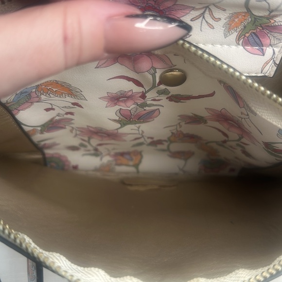 Nine West Floral Shoulder/Crossbody Purse Strap Three Section Zip Snap - Picture 9 of 10